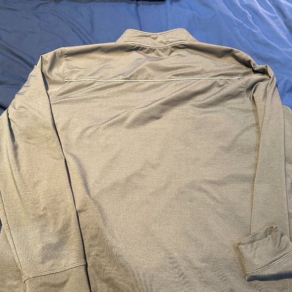 Two Johnnie-O 1/4 Zips - XL - Picture 7 of 7